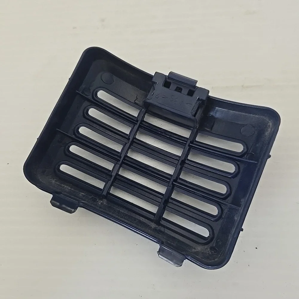 Shark NV46 NV22 NV26 NV27 NV41 NV42 NV44 FRONT FILTER GRILL FACEPLATE COVER Blue